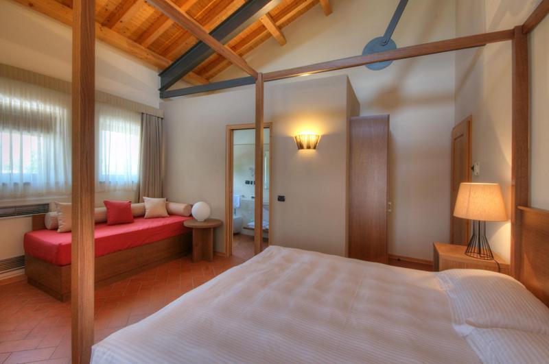 فيلا ديسينسانو ديل غاردافي Agriturismo Colombarino الغرفة الصورة